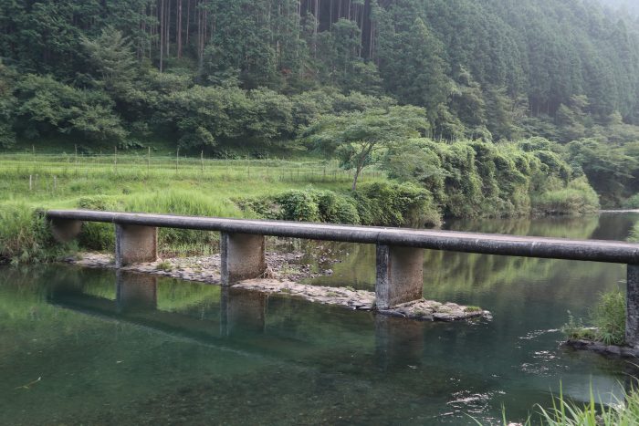 高樋の沈下橋（四万十川本流にかかる第１番目の沈下橋）