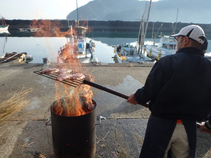 わら焼きかつおタタキ　づくり