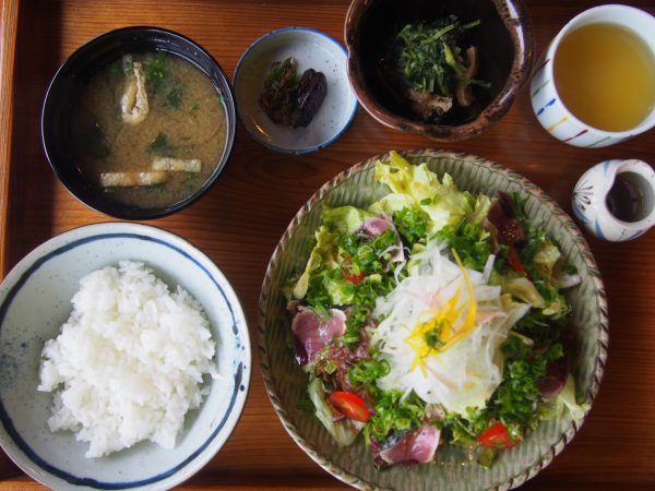 鰹之國のめし屋「萬や」